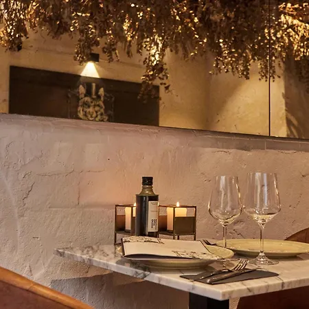 Готель Boutique Casa Canovas 4*